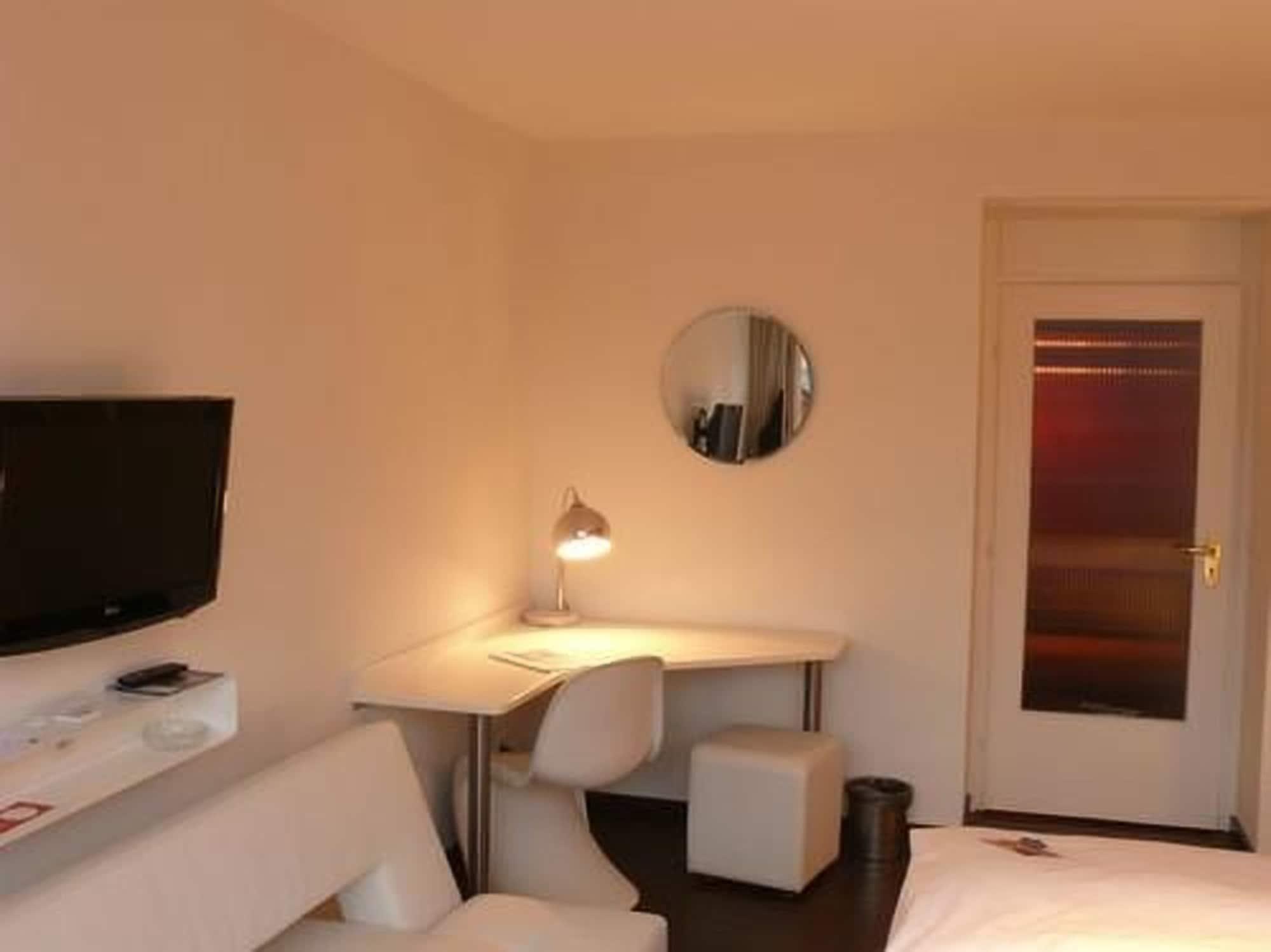 Cityhotel Monopol Hamburgo Exterior foto